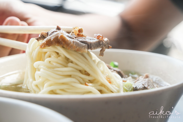 【台北中山】南京松江站美食：無名鴨肉店、梁記雞肉飯、樂凡麵包。