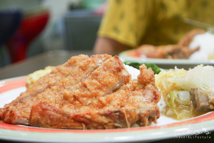 【新北新店】我家廚房，據說有很美味的排骨飯～但我還是愛君悅排骨或食來運轉。