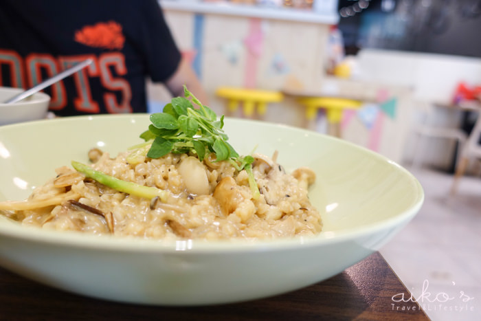 【西方佳餚】永和四號公園美食：小義食～平價美味，燉飯激推。