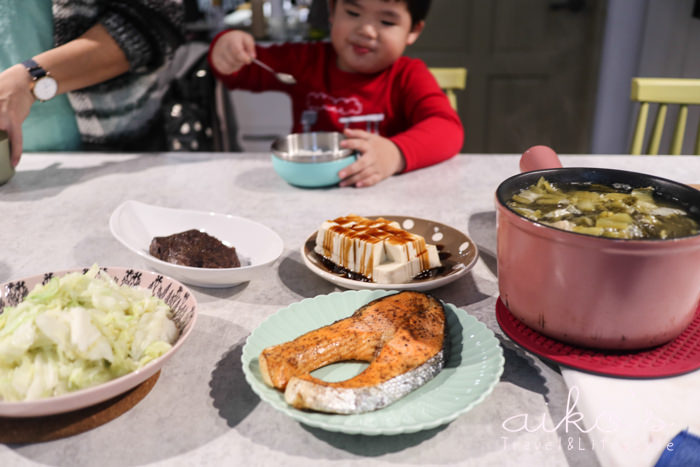 【中式料理】酸菜肉片湯，嗜酸者的好湯。