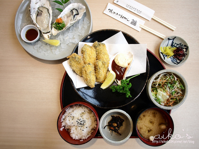 【日本廣島】宮島商店街必吃美食～老店やがきのはやし牡蠣、烤牡蠣、牡蠣屋隱藏版定食。